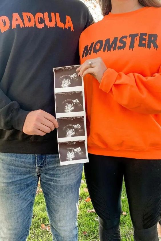 must see halloween pregnancy annoucement