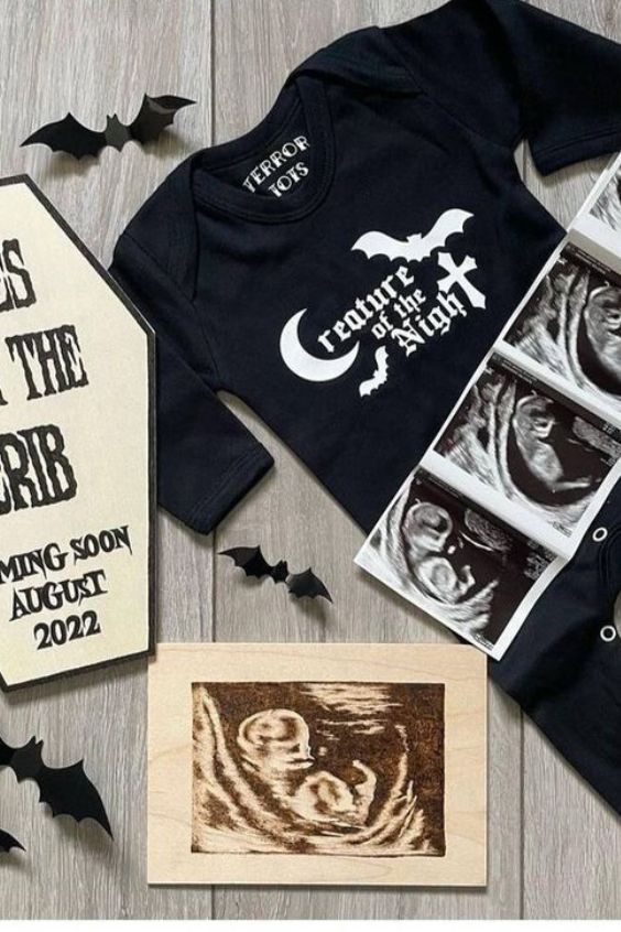 MUST-SEE HALLOWEEN PREGNANCY ANNOUNCEMENTS