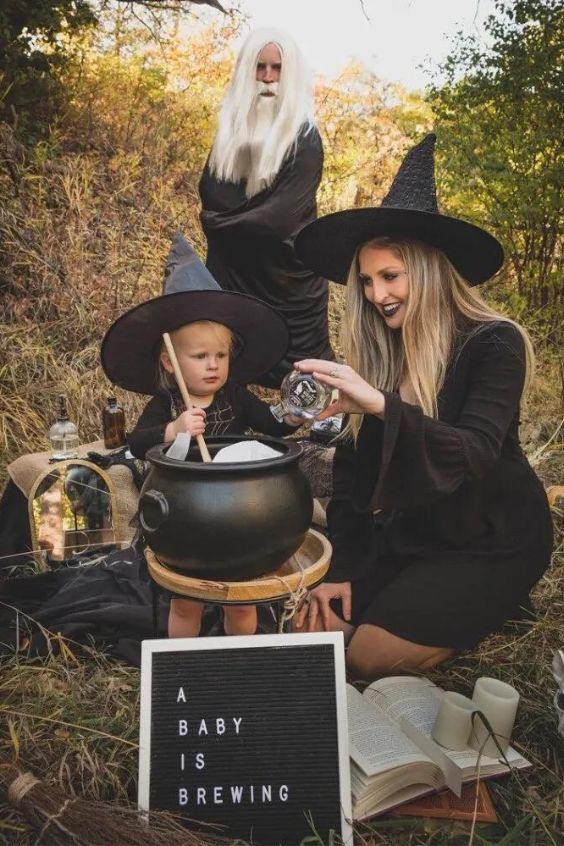 halloween pregnancy ANNOUNCEMENTS