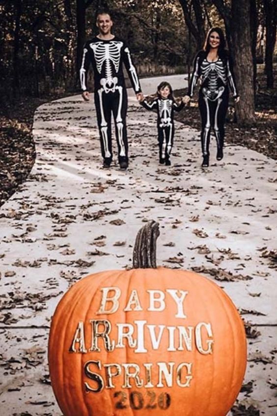 halloween pregnancy ANNOUNCEMENTS