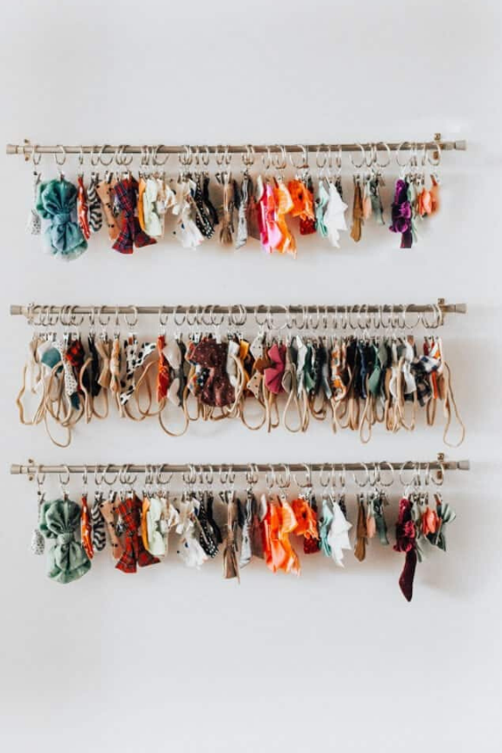 WAYS-TO-ORGANIZE-GIRLS-HAIR-ACCESSORIES-3