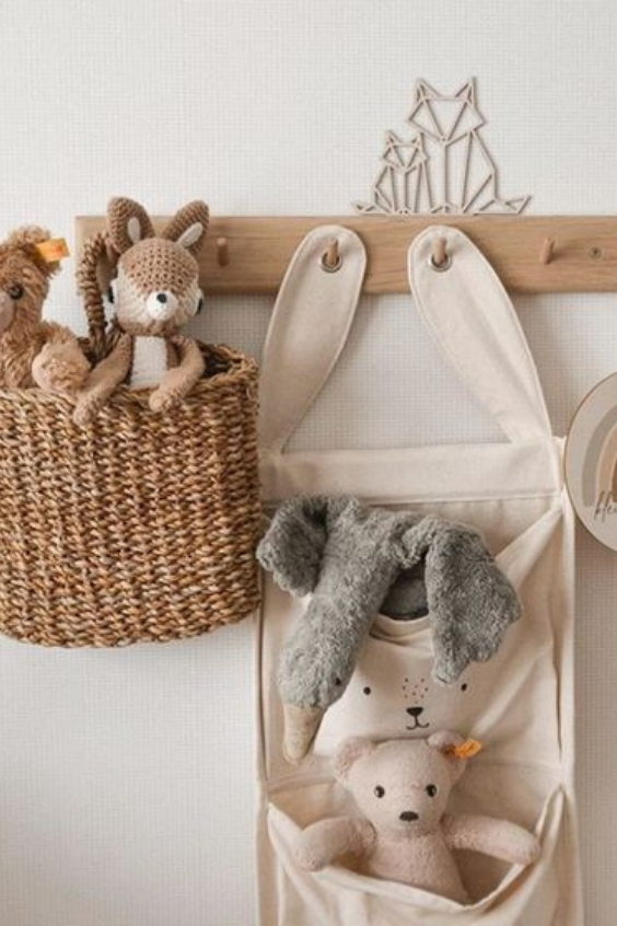wall-hooks-for-the-nursery-2